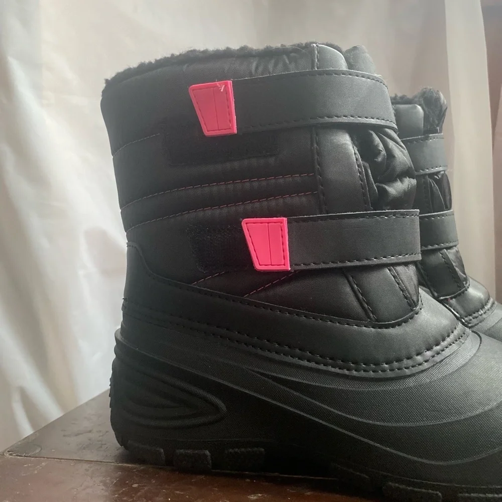 Black with Pink Accents‎ Winter Boots